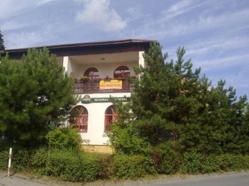 Orlova House | Pet-Friendly Retreat at Studánka with Pool & Hot Tub
