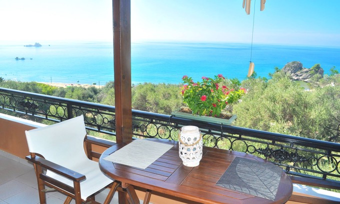 Sinarades House | Pet Friendly Studio Apartments on Pelekas Beach with Pools