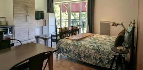 Saint-Maurice-de-Gourdans Apartment | Studihôtel Le COSY