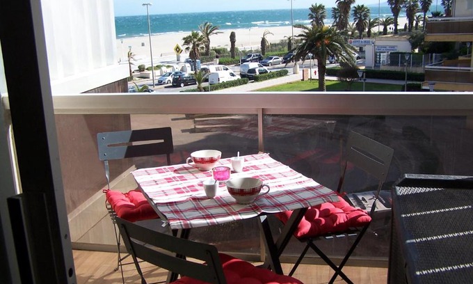 La Cote Radieuse Apartment | Beachside Studio with Ocean View – Guest Rated 9.8/10