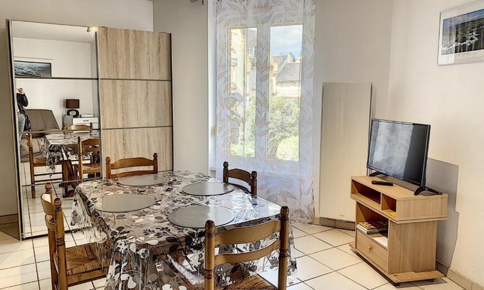 Saint-Pair-sur-Mer Apartment | Cozy Appartement in Saint-Pair-sur-Mer for 2 Guests
