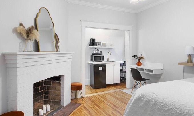 Moncton Apartment | Budget-Friendly Studio 1 Apartment in Vibrant Downtown