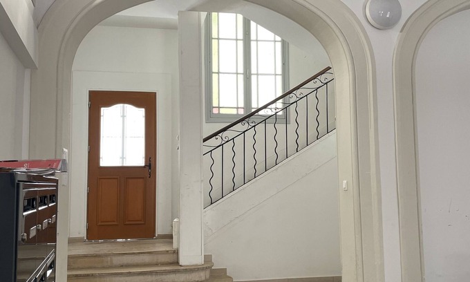 Avignon City Centre Apartment | Tranquil Studio near Place de l'Horloge with Kitchen Access