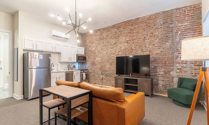 Frankfort Hotel | Family-Friendly Stay at The St. Clair - Suite #204