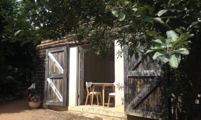 Berrima Apartment | Stylish Studio 12 Berrima - Rated 9.6, Family Friendly!