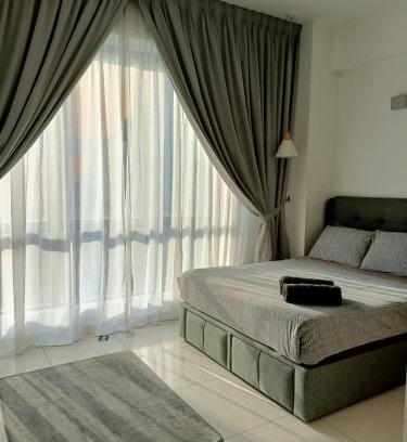 Seksyen 14 Apartment | Inviting Studio 14 with Pool in Shah Alam City Awaits You