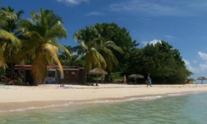 Anse des Rochers Apartment | Oceanfront Studio 'ti'joss' with Pool & Top Guest Ratings