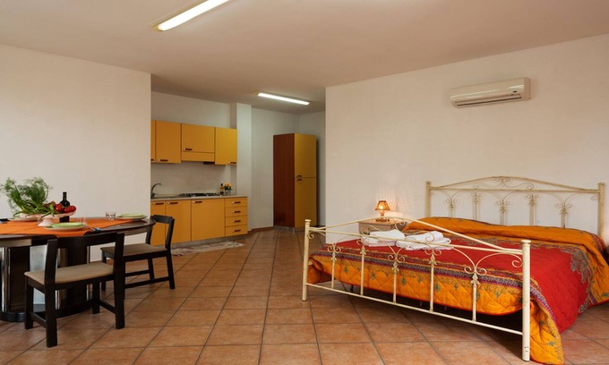Racale Apartment | Oceanfront Studio in Racale - Rated 10/10 by Guests