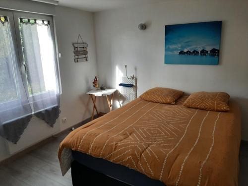 Luxeuil-les-Bains House | Cozy Studio for Two with Oceanfront Views and Pet Friendly