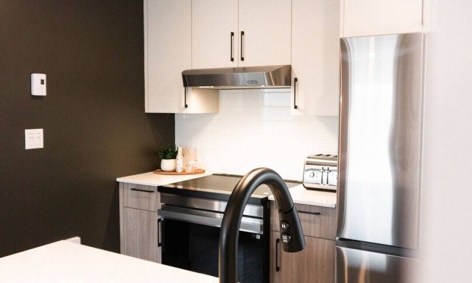 Magog Apartment | Studio 21 charm and comfort in the heart of Magog