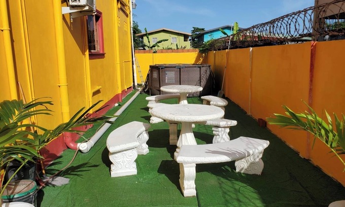 Piarco House | Affordable Studio 27 Inn with Spa & Family-Friendly Amenities