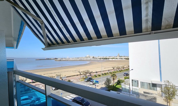 Royan Apartment | Cozy Studio with Ocean View and Bike Access for 3 Guests