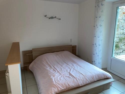 Clairvaux-les-Lacs Apartment | Cozy Studio with Terrace near Lake - Rated 8.9/10