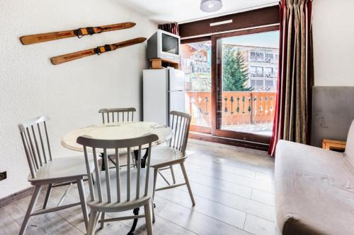 Jeux Apartment | Cozy Studio for 4 Near Slopes - Pet & Child Friendly