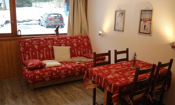 Arc-1800 Apartment | Unbeatable Studio 4P: Ski-in/Ski-out at Arcs 1800