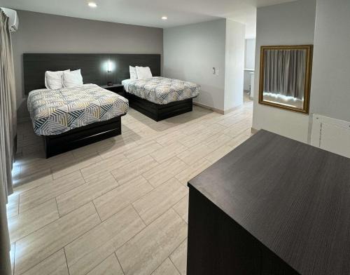 Englewood South Hotel | Pet-Friendly Studio 6 in Englewood with Great Amenities