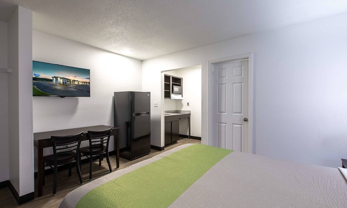 Conestee Hotel | Convenient Studio 6 Greenville, SC - I-85 Near Downtown