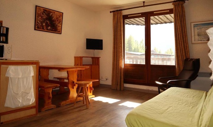 Les Orres Apartment | Cozy Grand Studio in Center Station with Valley Views