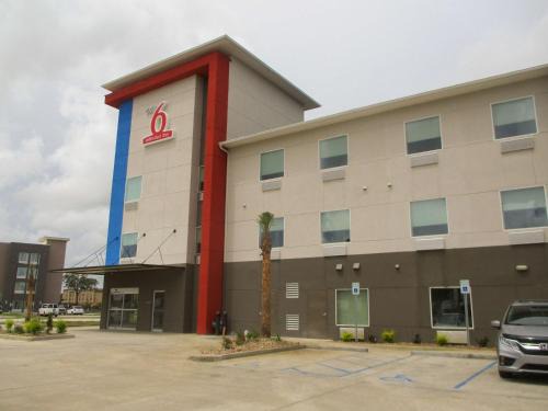 Port Allen Hotel | Convenient Studio 6-Port Allen: Pet Friendly & Family Ready