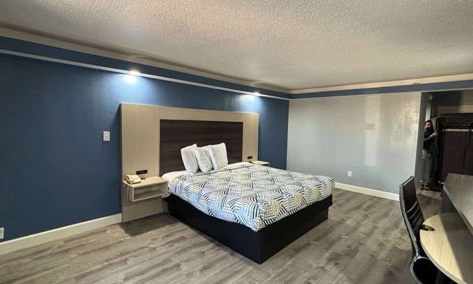 Ellendale Hotel | Budget-Friendly Studio 6 Suites in East Memphis, TN