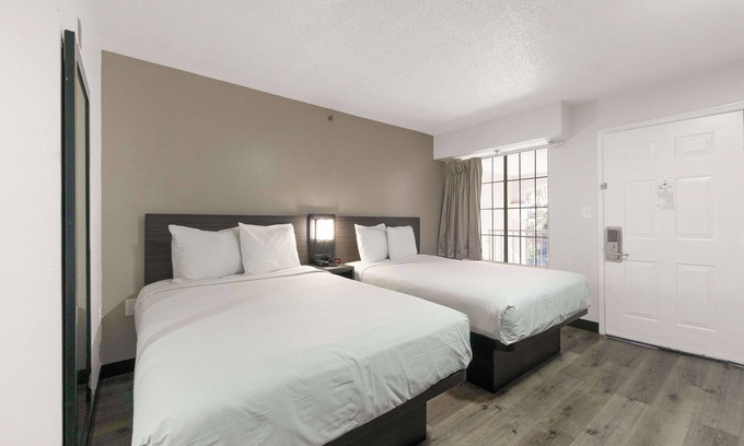 Tucker Hotel | Budget-Friendly Studio 6 Tucker Near Atlanta Northlake