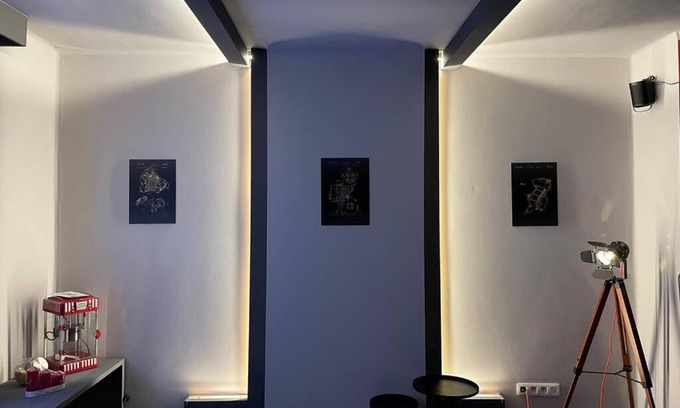Libramont-Chevigny Apartment | Immerse Yourself in Studio 8: Your Private Cinema Escape