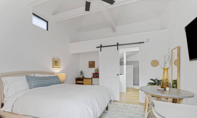 Blackshear-Prospect Hill Apartment | Studio 9 . Eastside Sanctuary . Fun Neighborhood