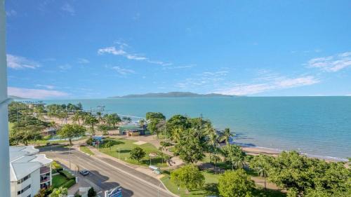 North Ward House | Unforgettable Ocean Views with Pool on The Strand