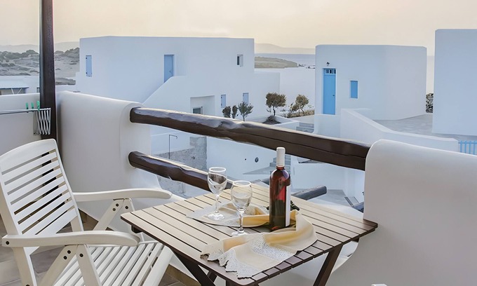 Pachena Apartment | Studio 'Aktaia' with Shared Garden, Wi-Fi and Air Conditioning