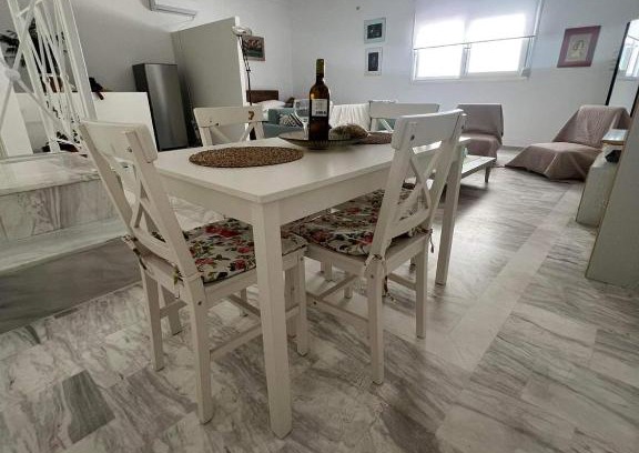 Salamis Apartment | Budget-Friendly Studio Algo 3: Child Friendly Retreat
