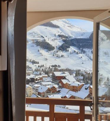 Les Deux Alpes Apartment | Studio Alpheratz Forest: Pet-Friendly Retreat Near Slopes