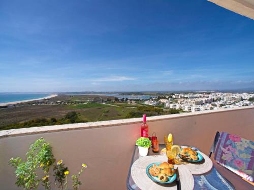 Torralta Apartment | Oceanfront Studio Alvor Bay Dream for Family Getaways