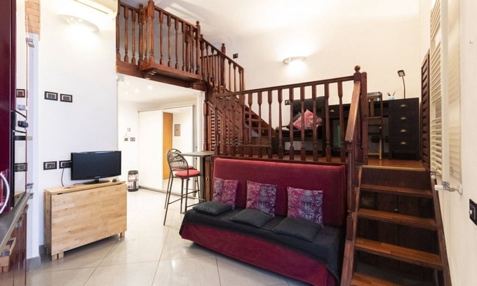Porta Genova Apartment | Discover Studio Alzaia 54 Navigli with Breakfast & Kitchen