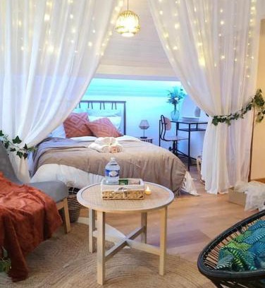 Orvault Apartment | Cozy Studio Amoureuse: Family-Friendly Getaway Awaits