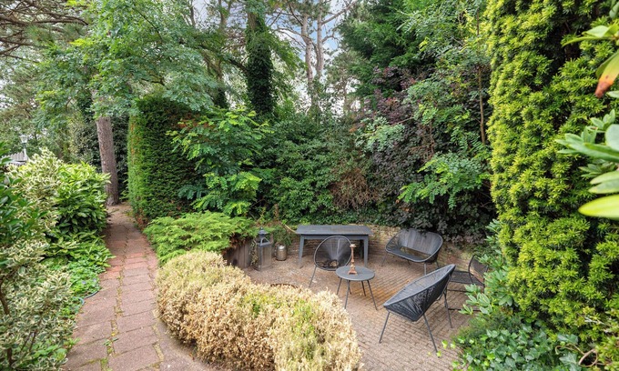 Bentveld Apartment | Stylish Studio Annabelle with Kitchen & Breakfast Included