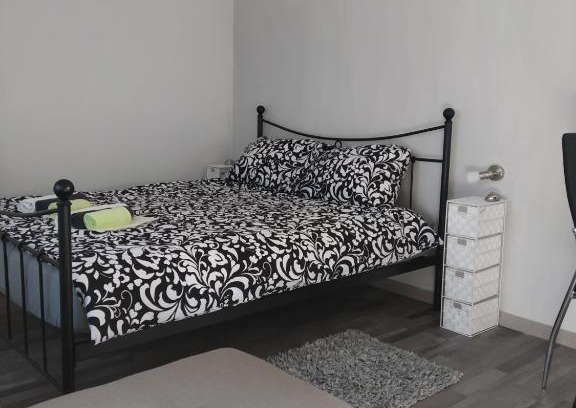 Krmed Apartment | Cozy Studio Apartment M&S Perkovic - Rated 9/10, Family-Friendly