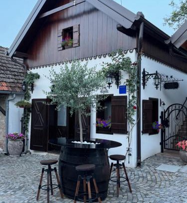 Knezevi Vinogradi Apartment | Elegant Studio Apartment & Wine House ONDINE - 4 Star Gem