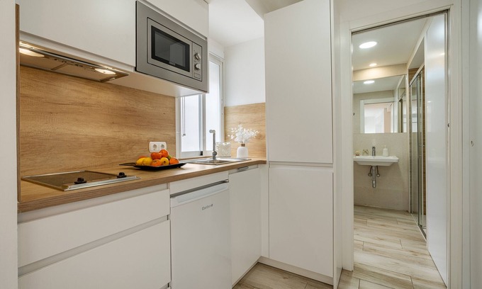 Cenes de la Vega Apartment | Stylish Studio Apartment "Cenes" with Air Conditioning