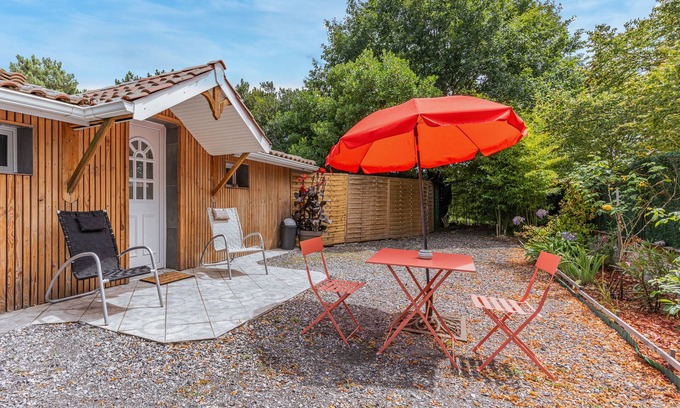 Cazaux Apartment | Cozy Studio Apartment "Bassin d'Arcachon" with Terrace & Wi-Fi