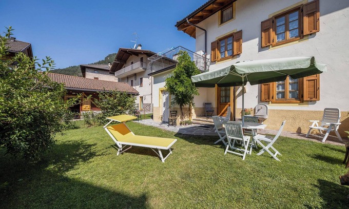 Castello-Molina di Fiemme Apartment | Inviting Pet-Friendly Studio with Mountain View & Garden