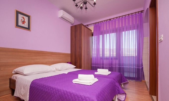 Kastel Novi Apartment | Cozy Studio Apartment Mara with Kitchen and Breakfast