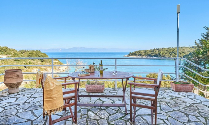 Katsimatika Apartment | Studio Apartment 'Dolphin' with Sea View, Wi-Fi and Air Conditioning