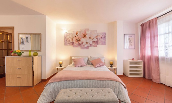 Sinalunga Apartment | Studio Apartment "Il Colle dei Frati" with Terrace & Wi-Fi