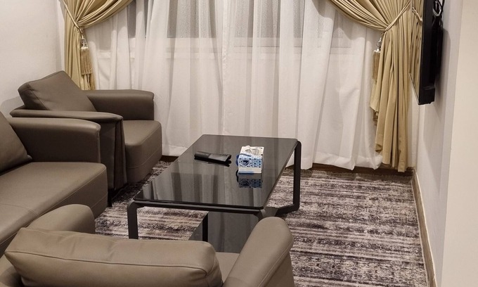Azaiba Apartment | Cozy Studio Apartment in Hail South, Muscat for Families