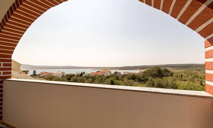 Caska Apartment | Seaview Studio Apartment in Novalja with Terrace & Pool