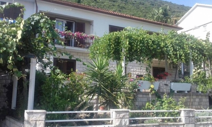 Trpanj Apartment | Cozy Studio Apartment in Trpanj with Ocean View Terrace