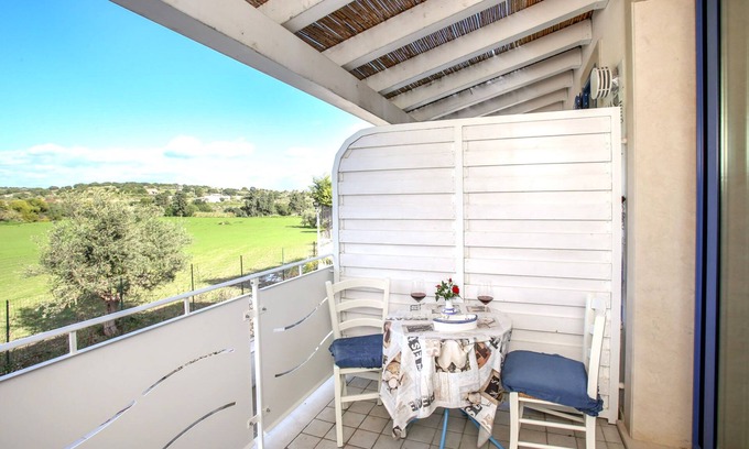Pozzallo House | Relaxing Studio Apartment with Pool Steps from the Sea