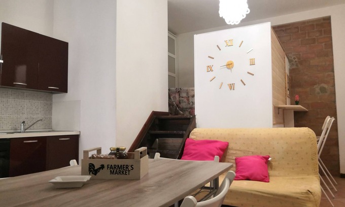 Centro Storico Apartment | Independent Studio Apartment in Historic Center with Kitchen