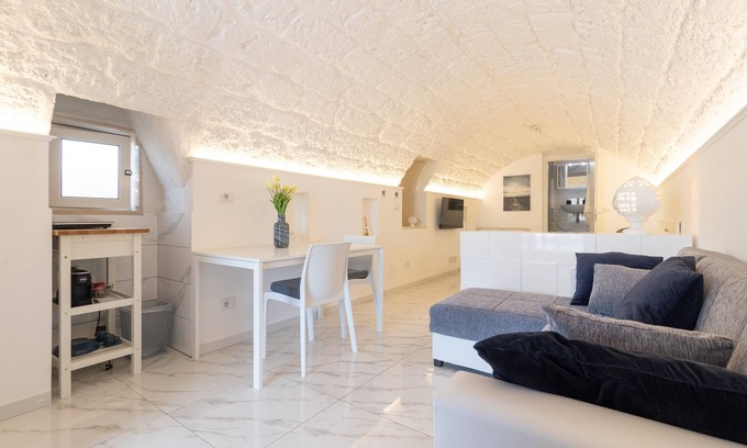 Mola di Bari Apartment | Cozy Studio 'La Porta Sul Mare - Ancora' with Ocean Views