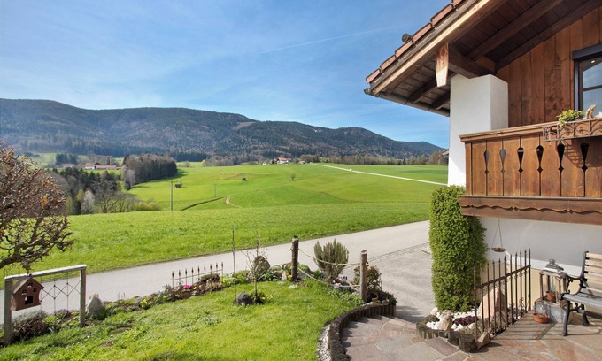 Teisendorf Apartment | Mountain View Studio Apartment 'Lackner' with Balcony & Wi-Fi
